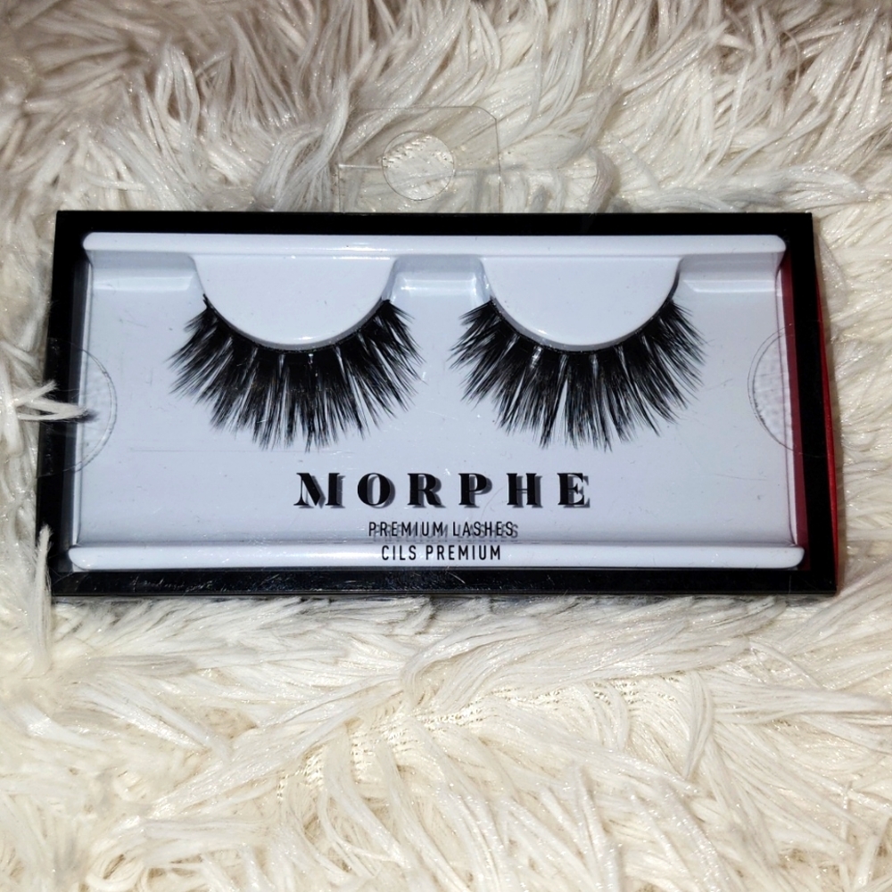 BNIB Morphe Premium Lashes - "Glambassador"